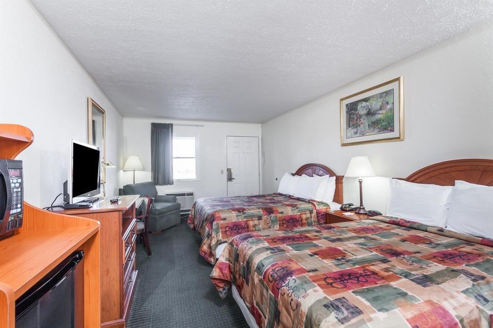 Rodeway Inn Cadiz Ngoại thất bức ảnh