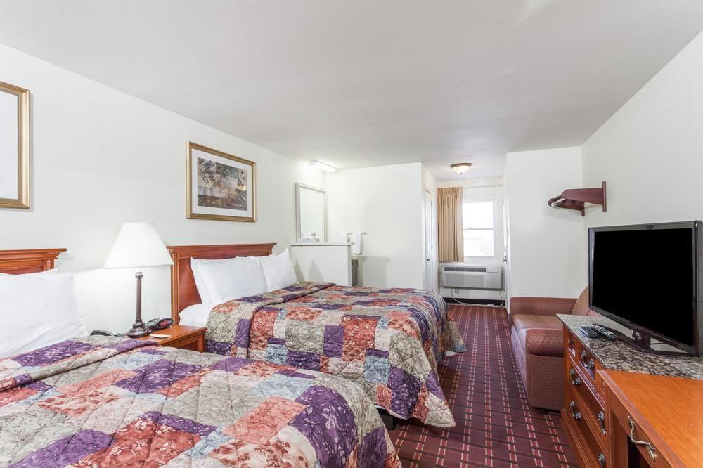 Rodeway Inn Cadiz Ngoại thất bức ảnh
