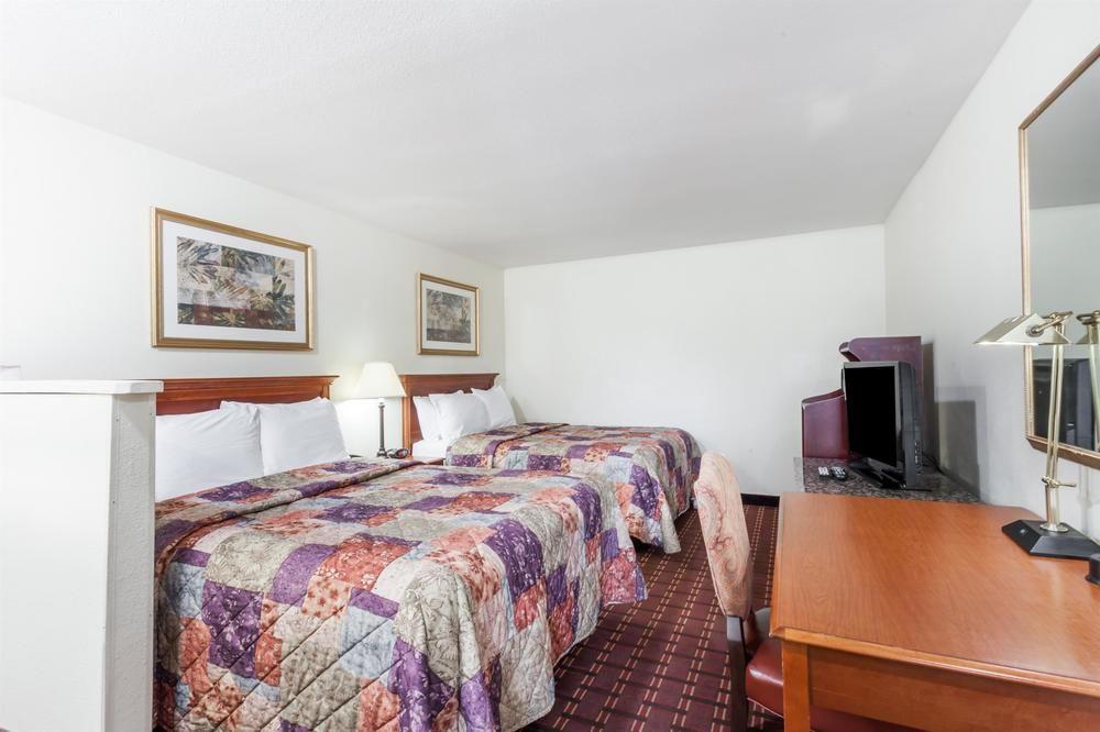 Rodeway Inn Cadiz Ngoại thất bức ảnh