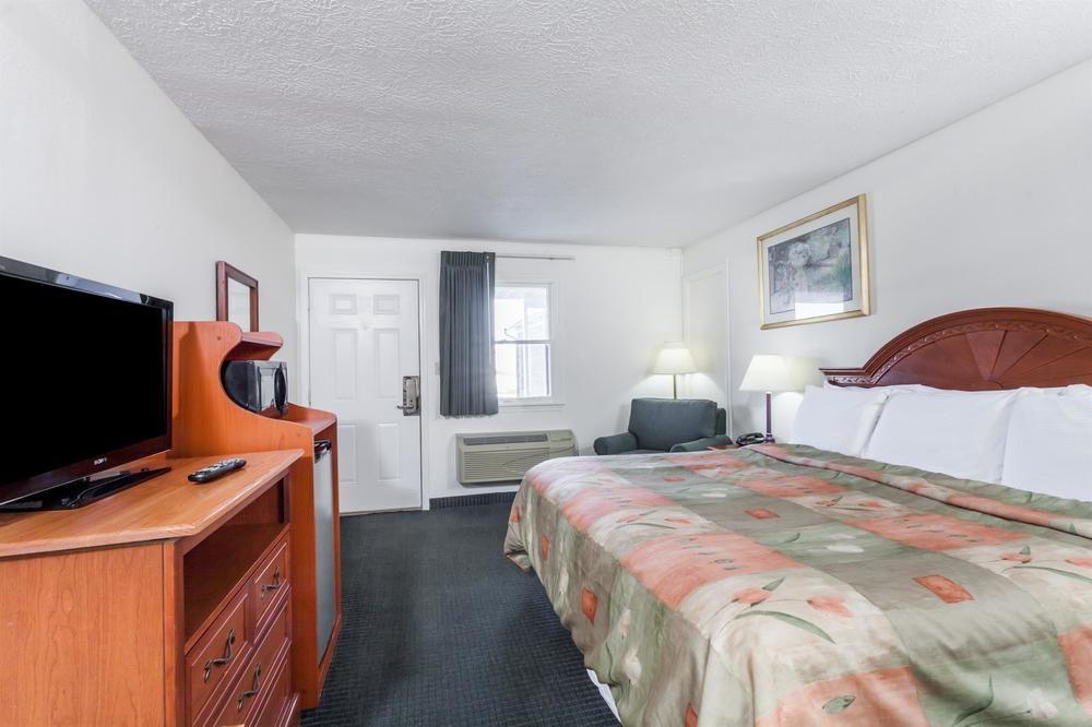 Rodeway Inn Cadiz Ngoại thất bức ảnh